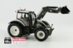 Afbeeldingen van Valtra T 174 met voorlader