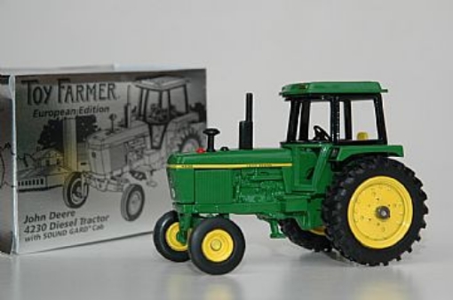 Afbeeldingen van John Deere 4230