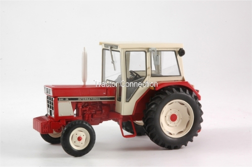 Afbeeldingen van IH 844 SB