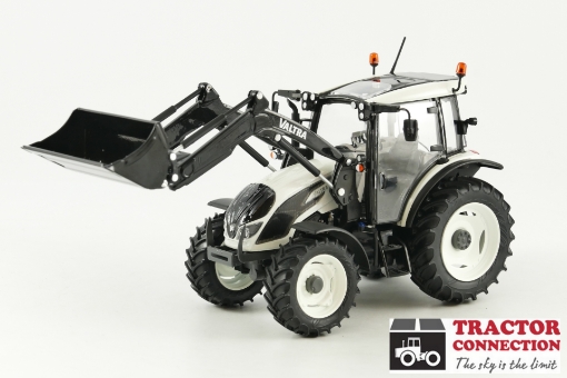 Afbeeldingen van Valtra A4 104