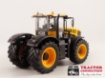 Afbeeldingen van JCB Fastrac 8330