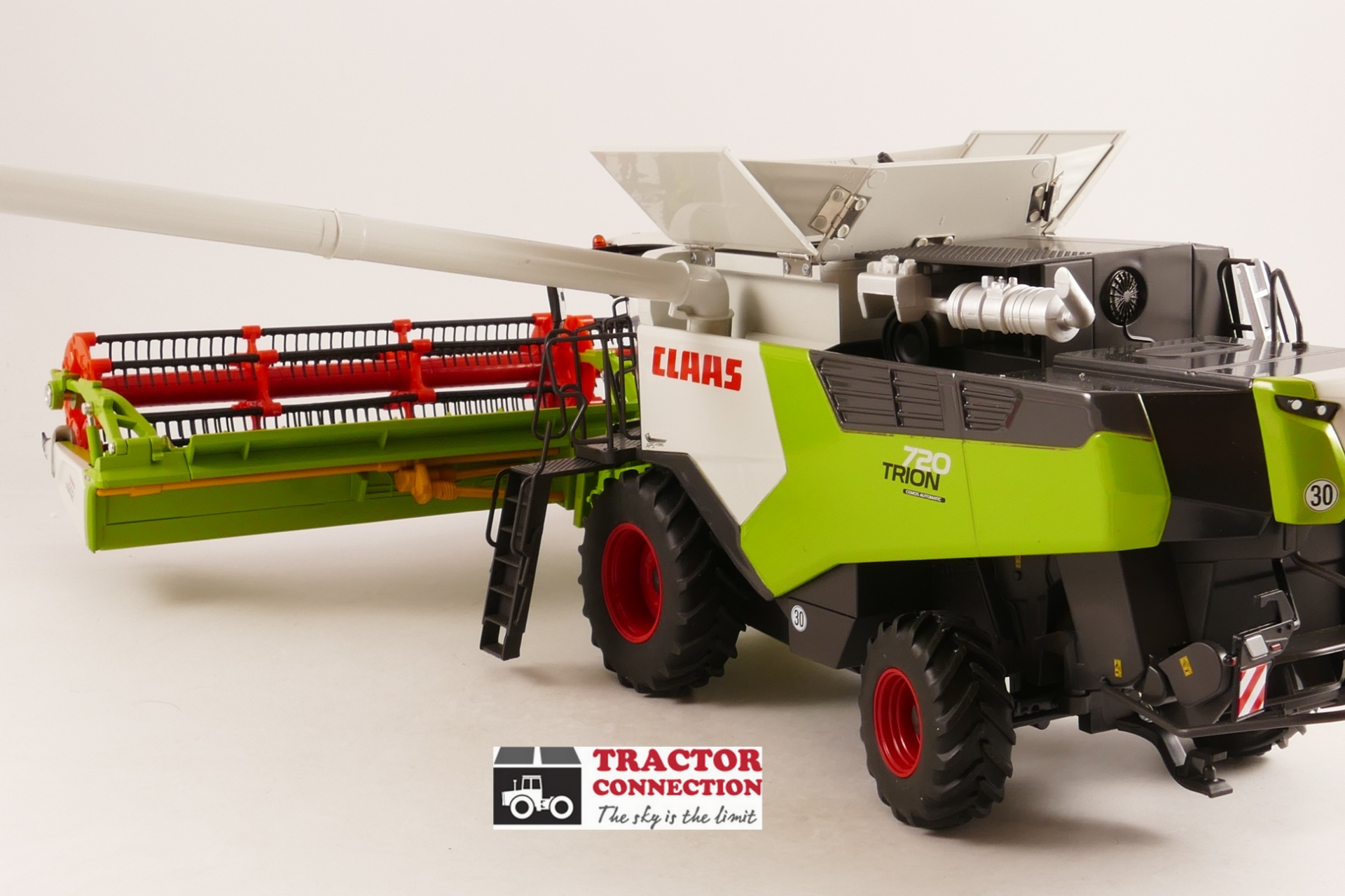 Claas trion 750 montana + v 770 grain harvester for sale from Germany De-07957 L